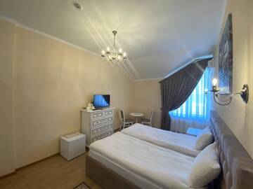 Просторный двухместный номер с 2 отдельными кроватями в Отеле Villa San Marino